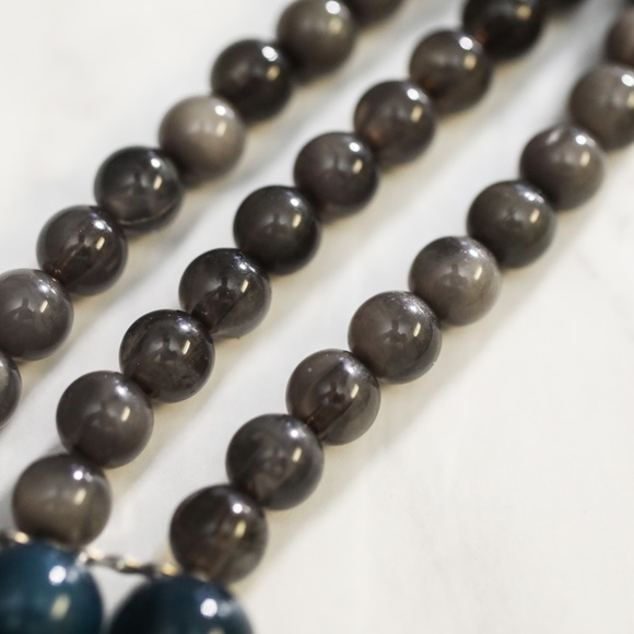 Beaded necklace and bracelet - Picture 8 of 11